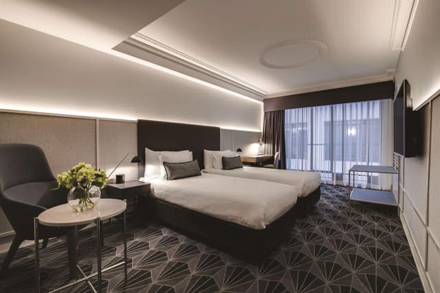 Savoy Twin · photo 1