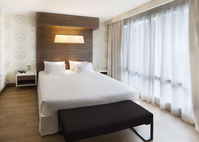 Premium Double or Twin Room · photo 1