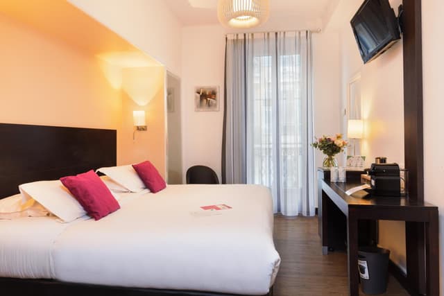 Deluxe Double or Twin Room · photo 1