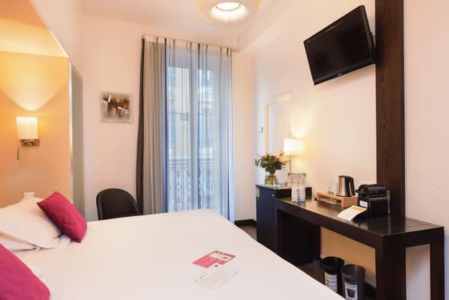 Deluxe Double or Twin Room · photo 4