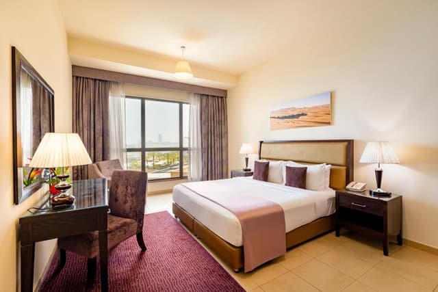One Bedroom Apartment - Marina View - 25% off on F&B, Just Steps from JBR Beach · photo 1