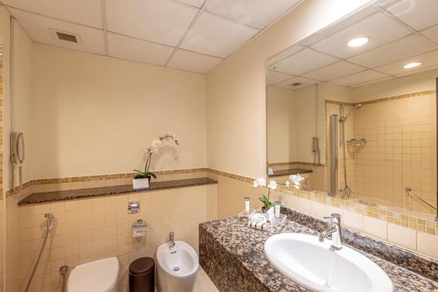 One Bedroom Apartment - Marina View - 25% off on F&B, Just Steps from JBR Beach · photo 2
