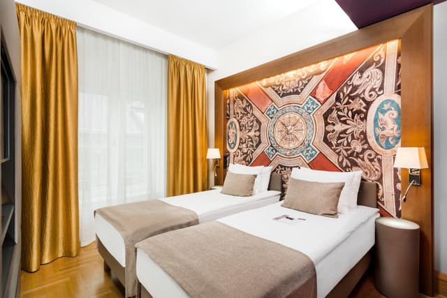 Superior Double or Twin Room · photo 7