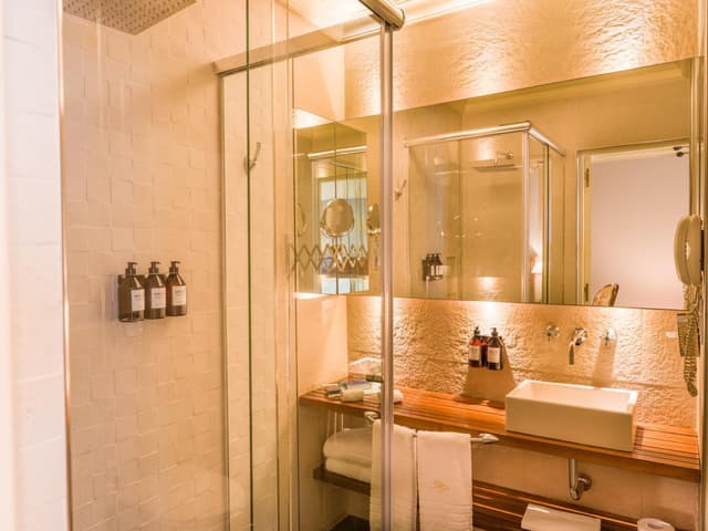 Melia Room King Bed · photo 5
