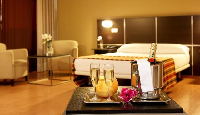 Double or Twin Room (2 Adults) · photo 6