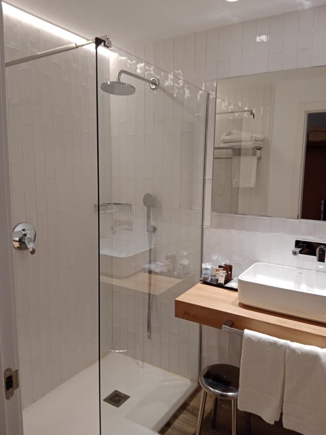 Double or Twin Room · photo 2
