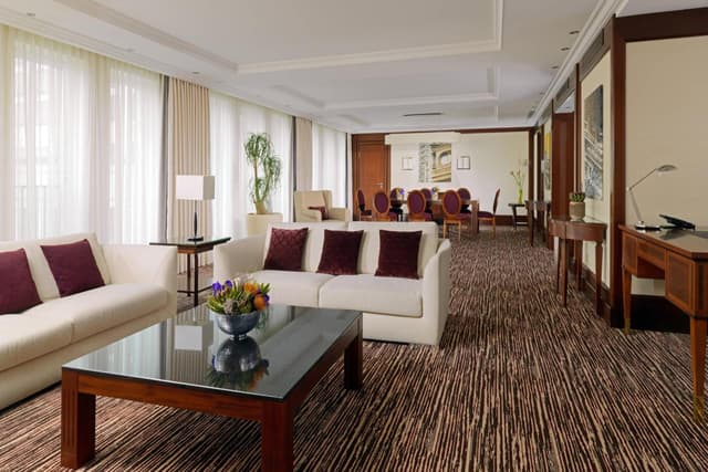 One-Bedroom Capital Suite with Executive Lounge Access · foto 1