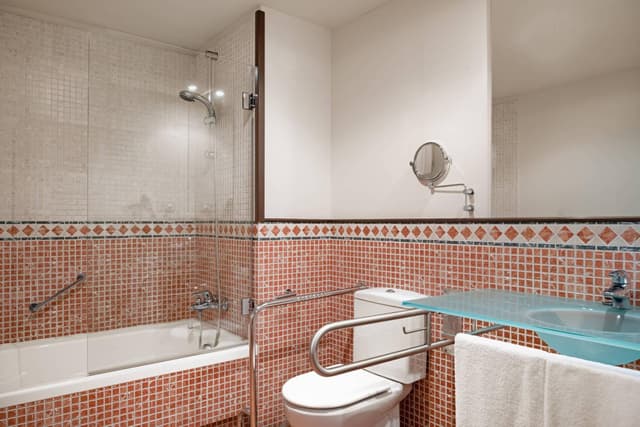 Deluxe Room Queen, Guest room, 1 Queen · photo 2