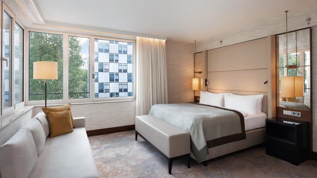 Premium King Room · photo 4