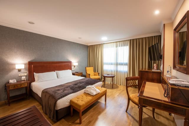 Double or Twin Room · photo 8