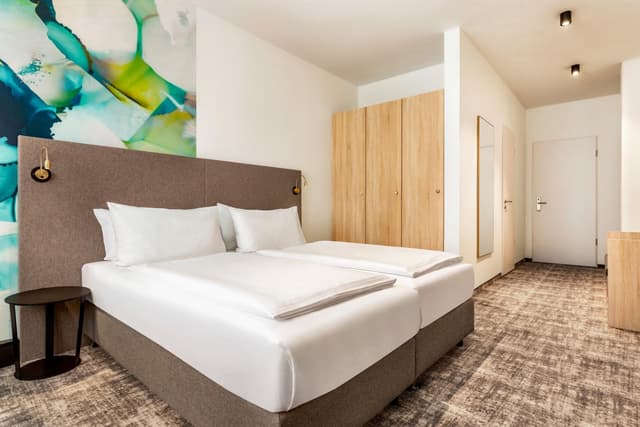 Standard Twin Room - Non-Smoking · photo 1