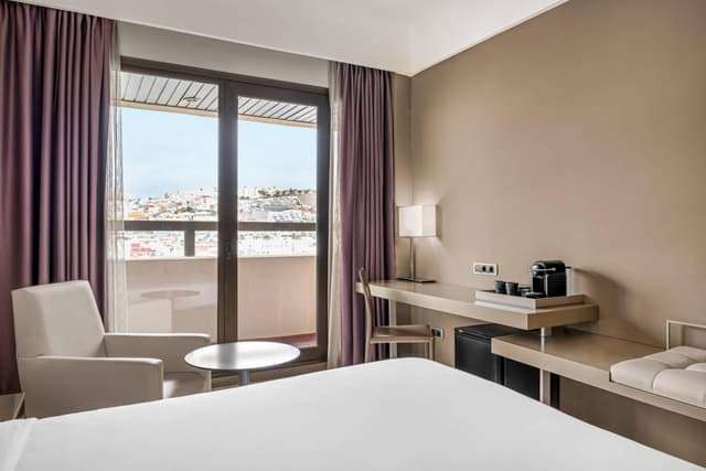 King Room with Balcony · photo 4
