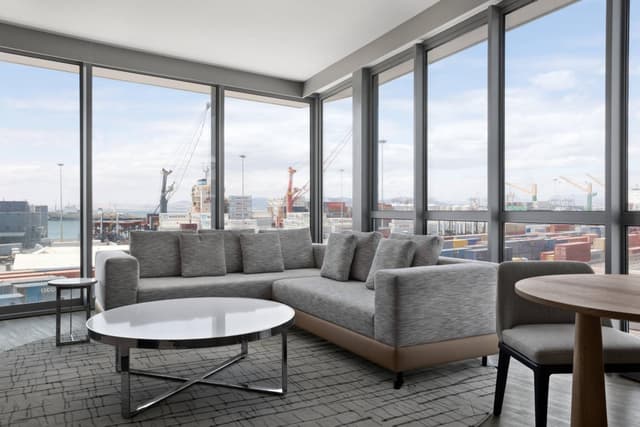 King Suite with Harbor View · photo 8