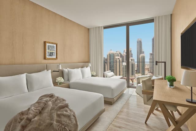 Guest Room With Two Queen Beds And Balcony · photo 3