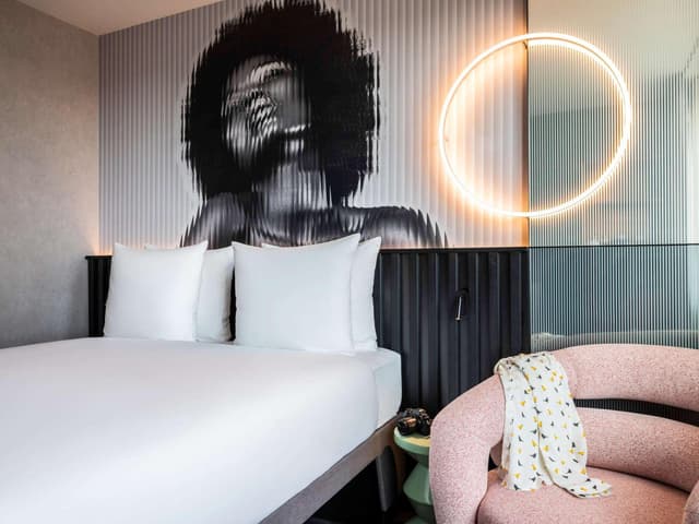 Queen Room · photo 2