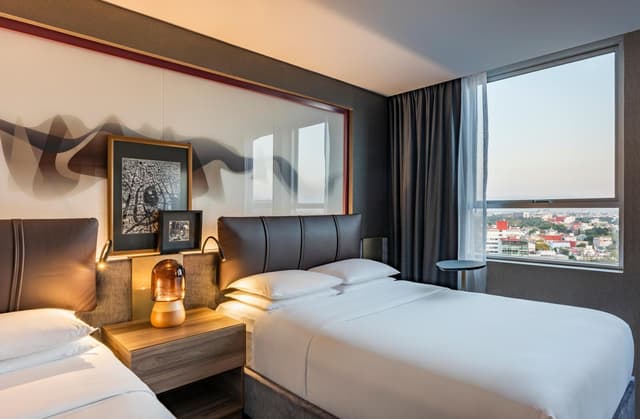 Double Room with Two Double Beds and City View · photo 2
