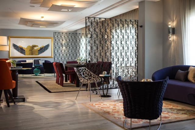 Deluxe Guest Room, Club Lounge Access, 1 King Bed · photo 6