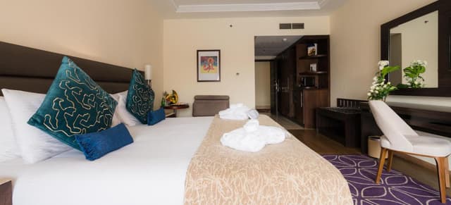 Prestige Double Room with Pool View · photo 8