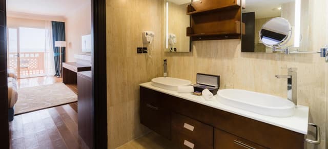 One-Bedroom Suite · photo 2