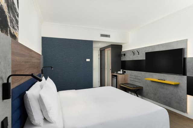 Premium Double Room with River view ( newly refurbished ) · photo 1