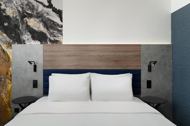 Premium Double Room with City View ( newly refurbished ) · photo 3