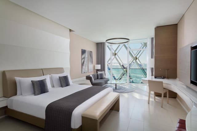 Superior, Guest room, 1 King, Balcony with Complimentary Yas Beach Access · foto 4