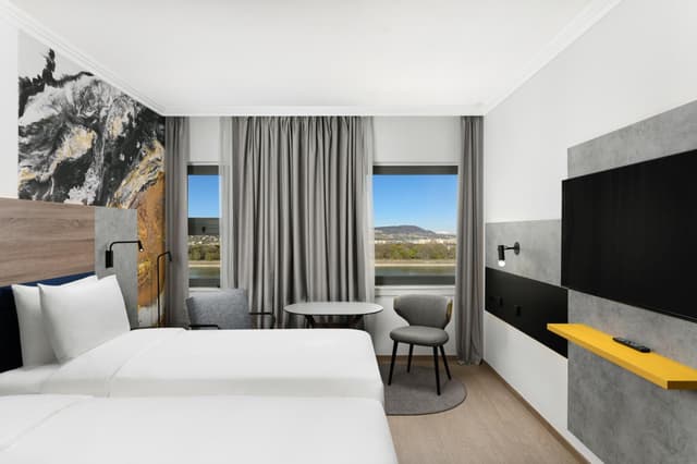 Premium Twin Room with River View ( newly refurbished ) · photo 1