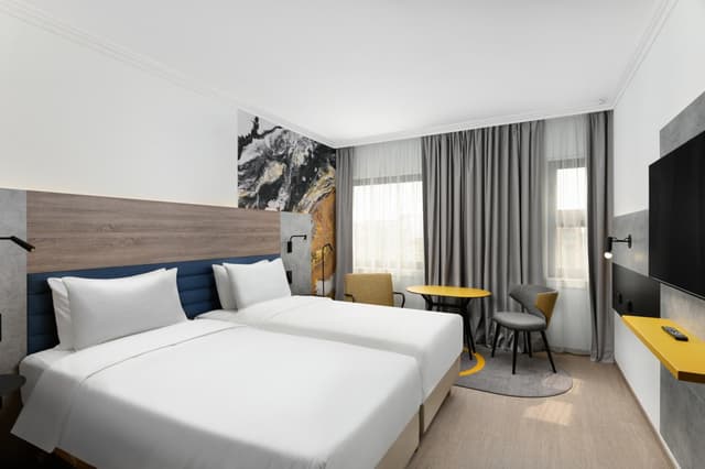 Premium Twin Room with City View ( newly refurbished ) · photo 5