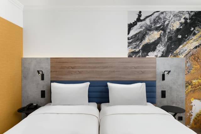 Premium Twin Room with City View ( newly refurbished ) · photo 6