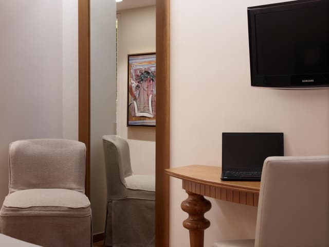 Superior Room Atrium View · photo 6