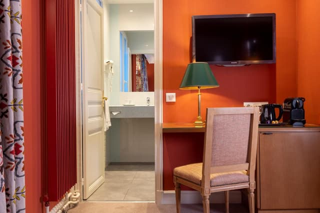 Superior Double Room with Terrace and Eiffel Tower View · photo 6