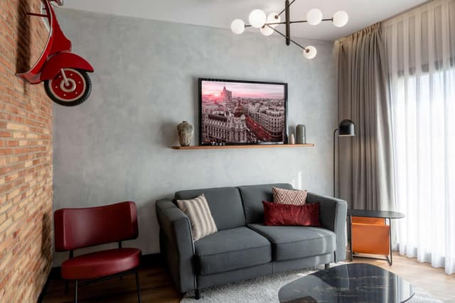 Family Room · photo 4