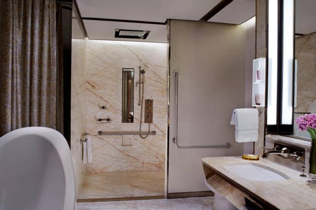 Habitación King con vista a la ciudad. · foto 2