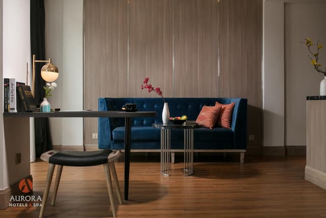 Suite Balcony with City View · photo 5