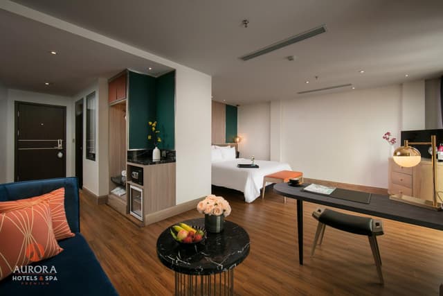 Suite Balcony with City View · photo 8