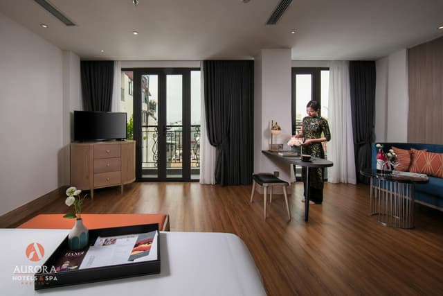 Suite Balcony with City View · photo 7