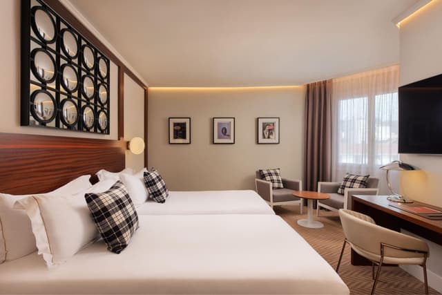 Guest Room with Twin beds · photo 4