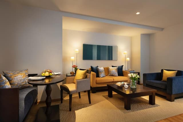 Tower Club Suite City View with Lounge · photo 6