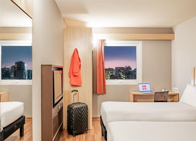 Standard Twin Room · photo 7