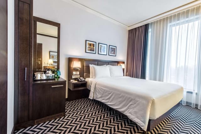 Queen Room - Accessible · photo 1
