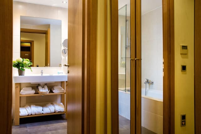 Budget Double Room · photo 4