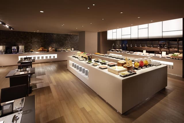 [Business 1 Pax Breakfast PKG] Standard Double Room City View · photo 4