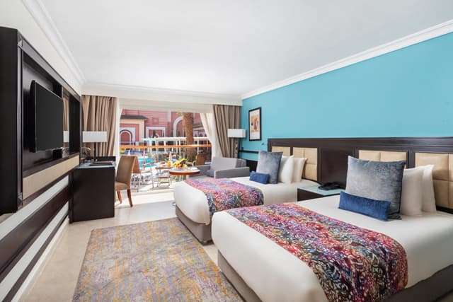 Premium Room Pool View Twin Bed · photo 2
