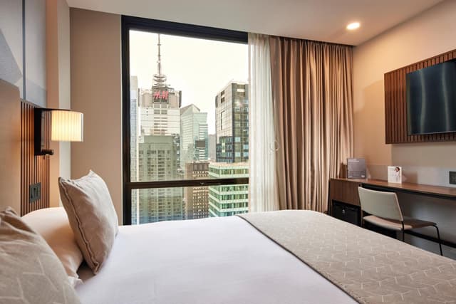 Deluxe Superior King with views · photo 1