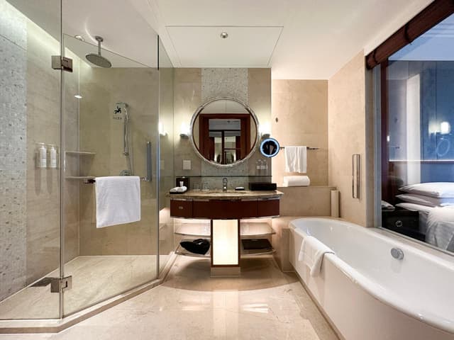 Deluxe King Room · photo 4