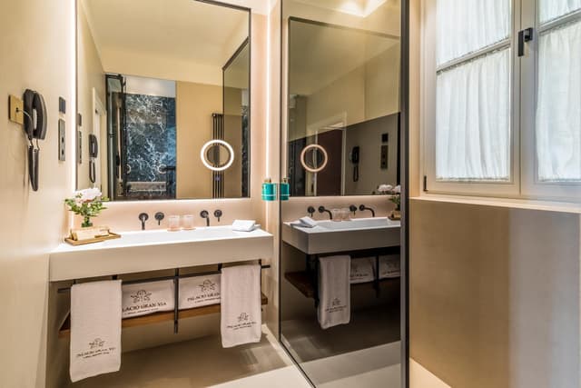 Deluxe Room · photo 7