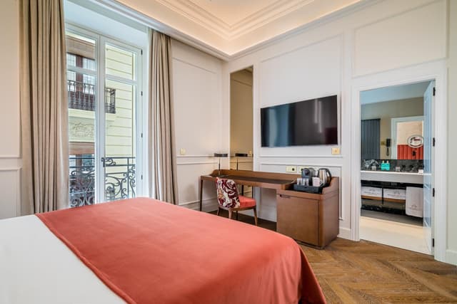 Deluxe Double Room with Balcony · photo 3