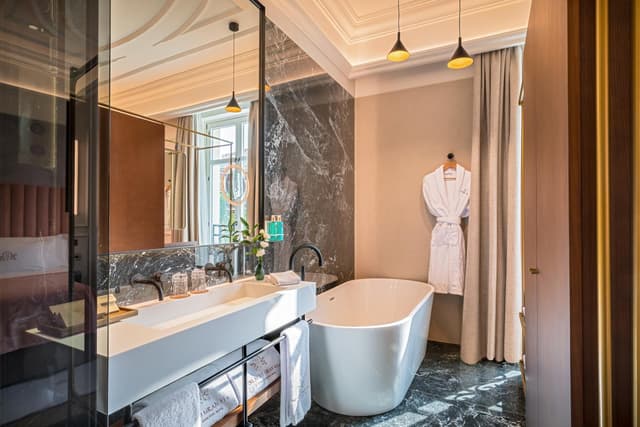 Deluxe Double Room with Balcony · photo 5