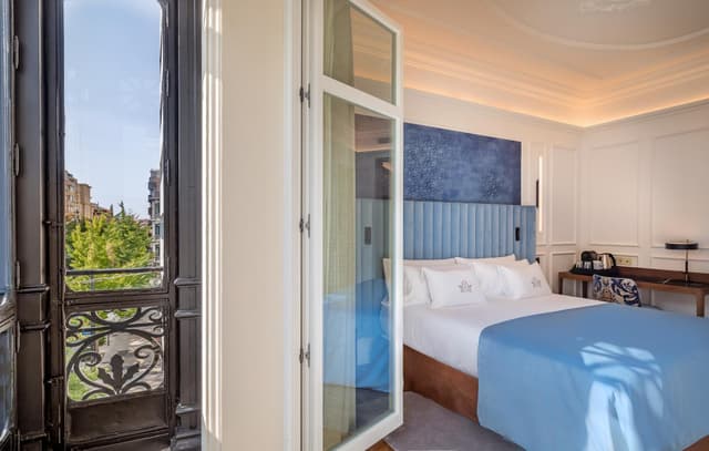 Deluxe Double Room with City View · photo 7