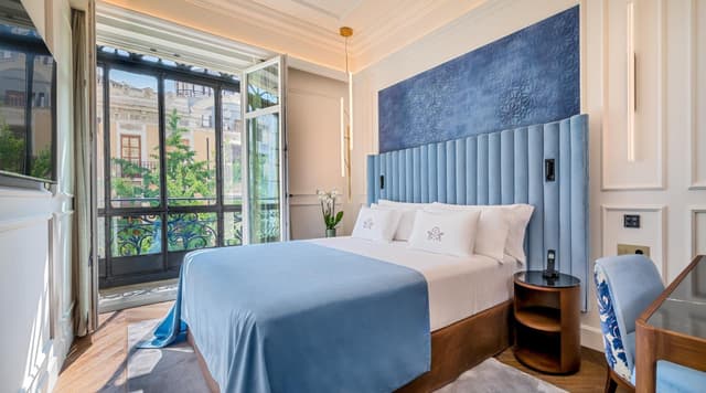 Deluxe Double Room with City View · photo 4